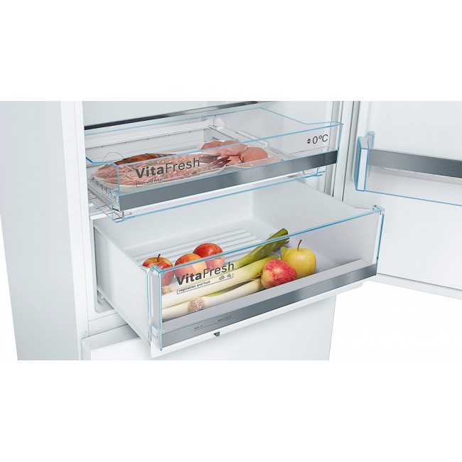 Series 6 Free-standing fridge-freezer with freezer at bottom 201 x 70 cm White