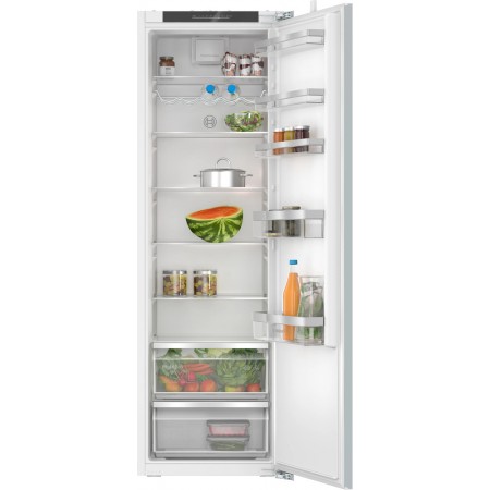 Series 4 Built-in fridge 177.2 x 54.1 cm flat hinge
