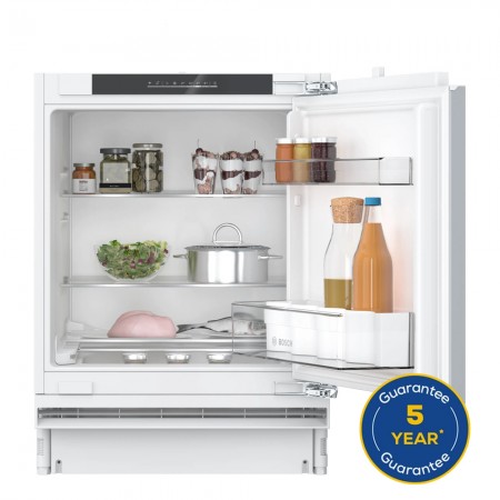 Series 4 Built-under fridge 82 x 59.8 cm flat hinge